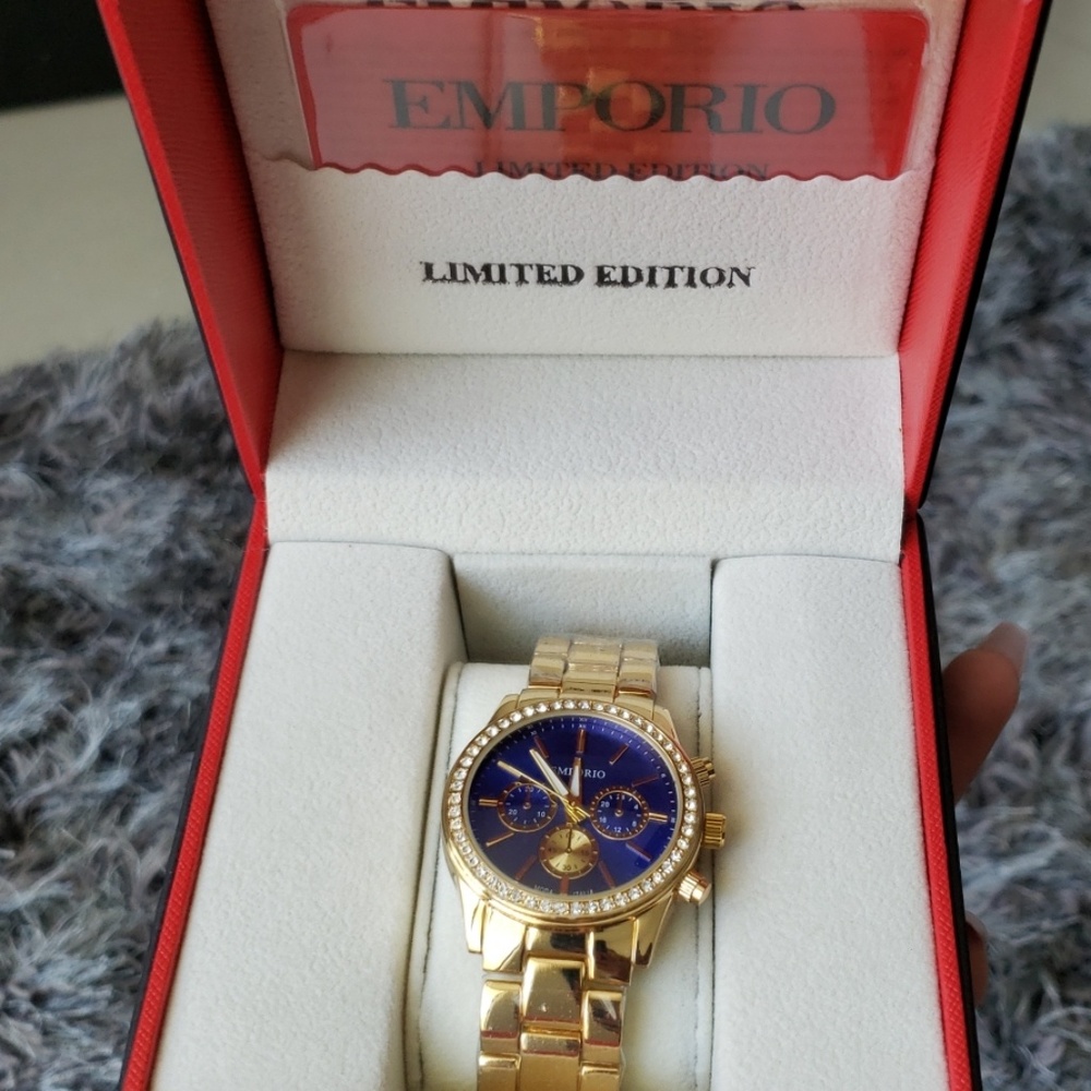 Watch - Picture 2 of 8